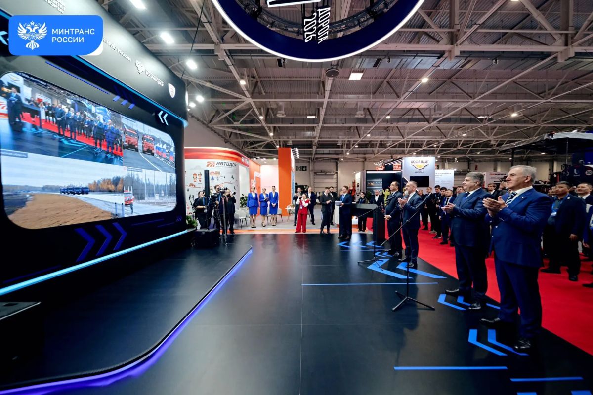 На выставке «Дорога 2026» открыли дорожные объекты в трех регионах На выставке «Дорога 2026» открыли дорожные объекты в трех регионах