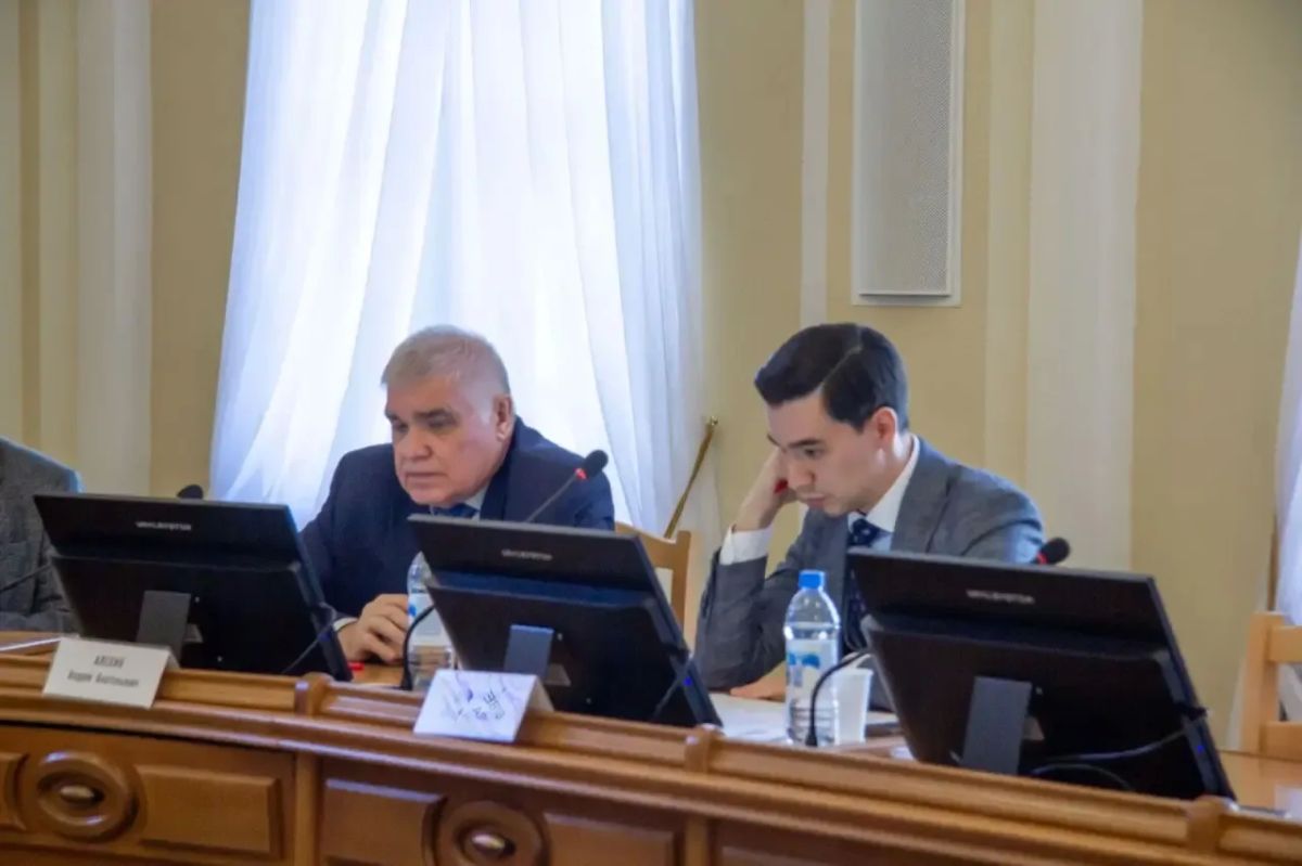 Профильный комитет обсудил меры по противодействию нелегальной занятости на территории региона Профильный комитет обсудил меры по противодействию нелегальной занятости на территории региона