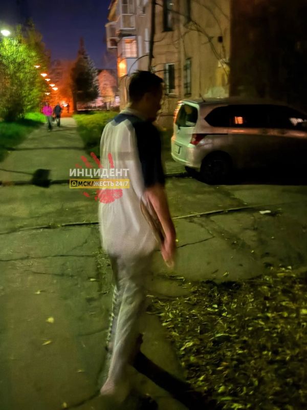 Мужчина, гулявший в Нефтяниках с ножом, задержан и привлечен к ответственности Мужчина, гулявший в Нефтяниках с ножом, задержан и привлечен к ответственности