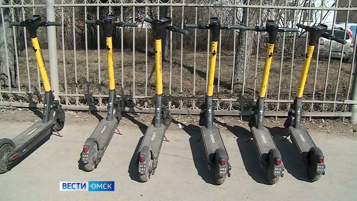 В Омске завершился сезон проката электросамокатов