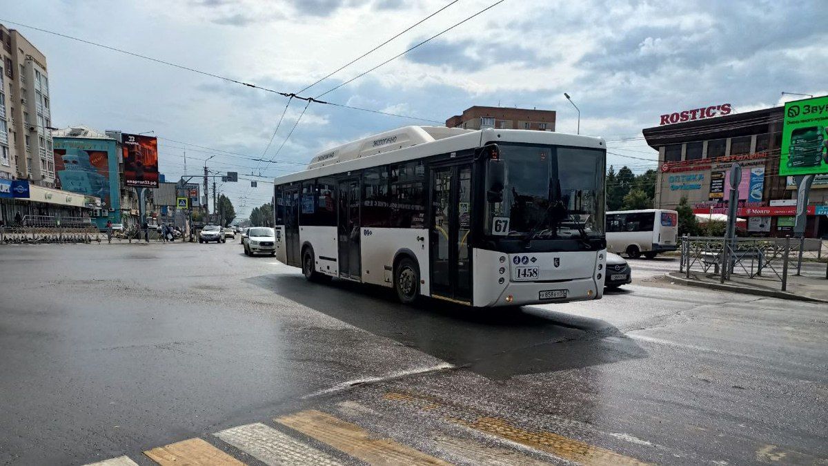 На популярном омском маршруте недосчитались водителей