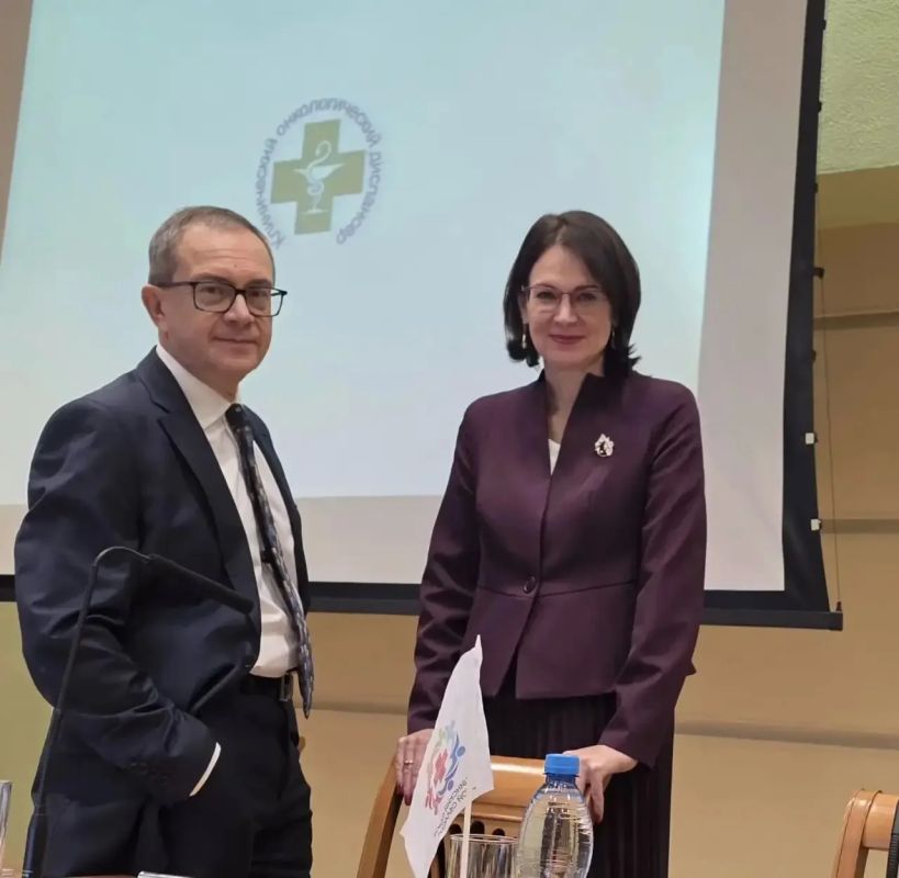 В Омске проходит конференция по особенностям оказания медицинской помощи онкологическим пациентам В Омске проходит конференция по особенностям оказания медицинской помощи онкологическим пациентам