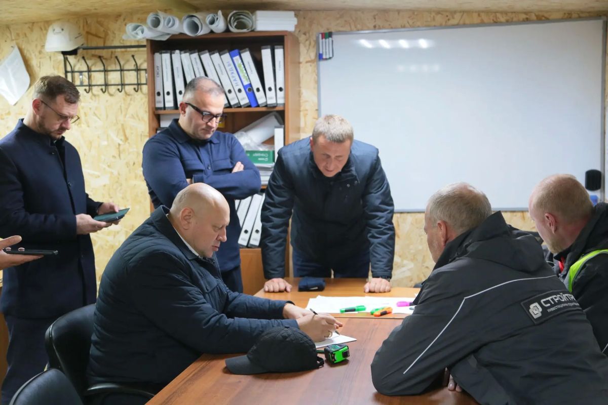 Сергей Шелест: Компания «Стройтраст» уложилась в установленные законом 10 дней с момента уведомления о расторжении договора, и возобновила капремонт моста им. 60-летия ВЛКСМ. Сейчас на объекте работают больше 50 человек... Сергей Шелест: Компания «Стройтраст» уложилась в установленные законом 10 дней с момента уведомления о расторжении договора, и возобновила капремонт моста им. 60-летия ВЛКСМ. Сейчас на объекте работают больше 50 человек...