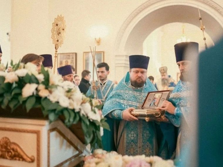 Омские священники и прихожане молились о безопасности города во время атаки БПЛА