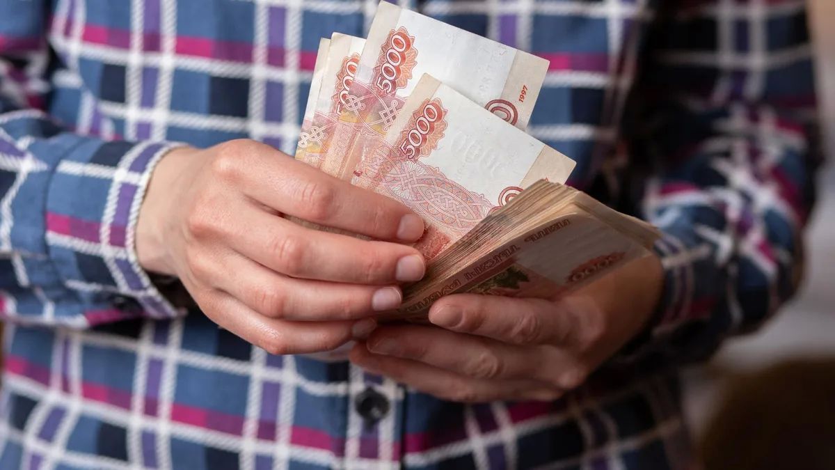 Омича убедили, что деньги погибшего на СВО отца пошли на финансирование ВСУ