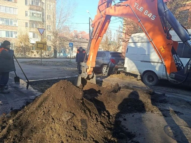 В Омске продолжается текущий ремонт теплосетей