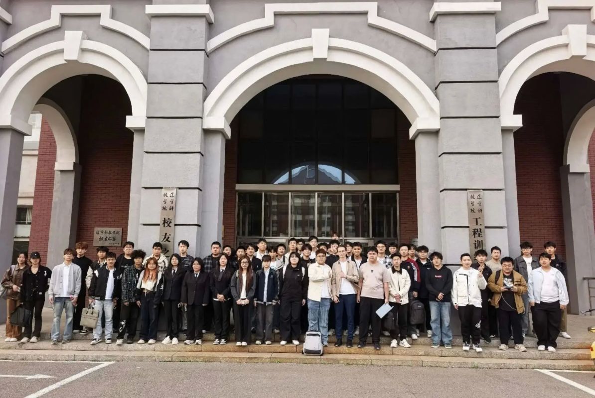 Преподаватели омского вуза делятся опытом со студентами в Китае
