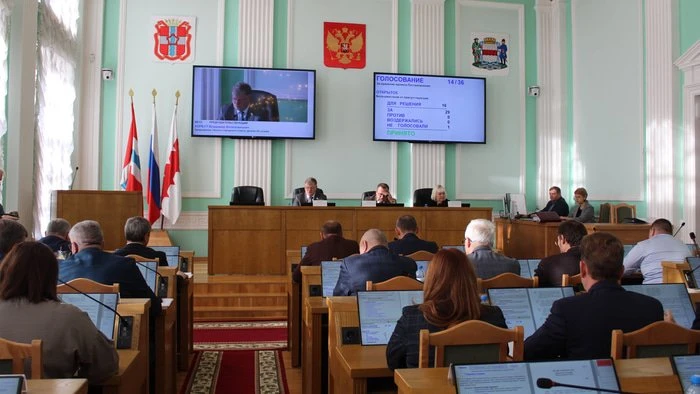 Бюджетные слушания, платные парковки, безлимитные проездные: горсовет принял ряд важных решений