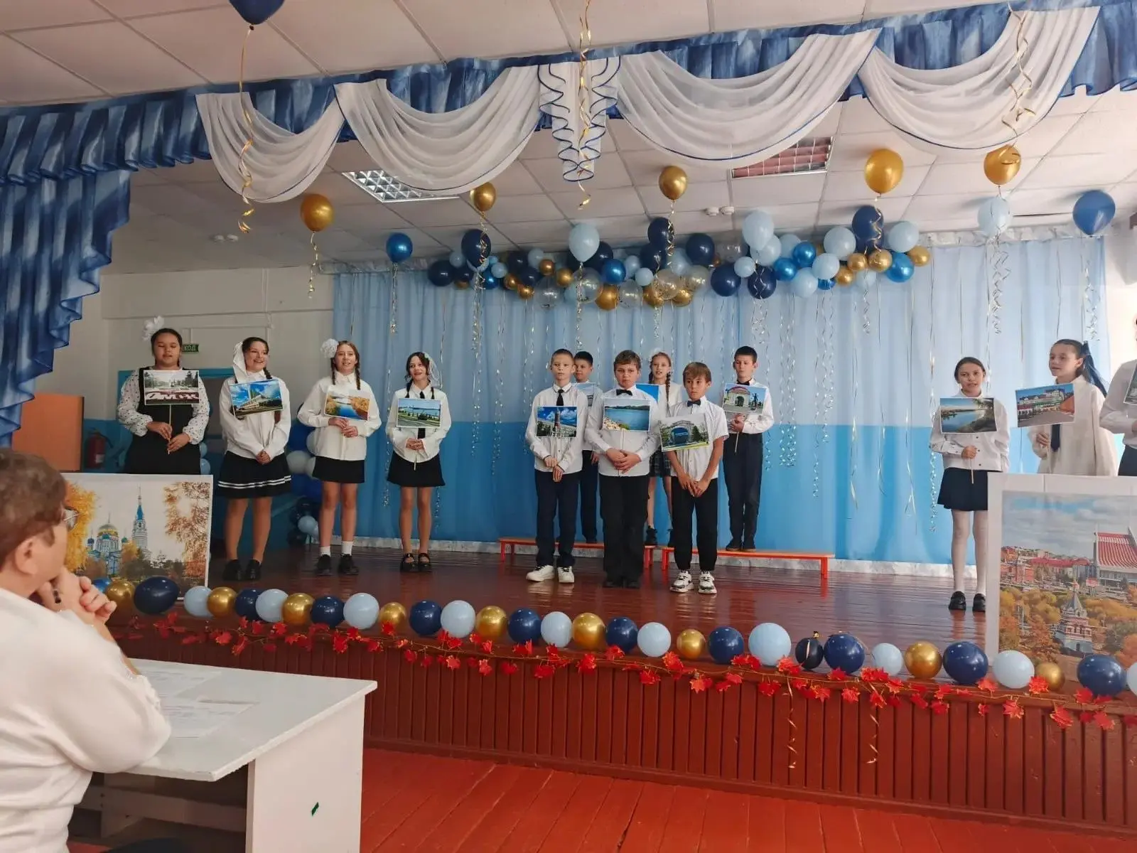 В Соловецкой школе Нижнеомского района открыли третий сезон «Битвы хоров»