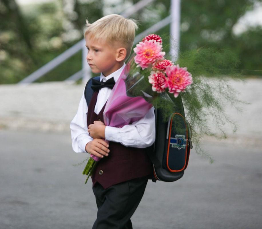 Как адаптироваться к школьной жизни с первоклассником и малышами