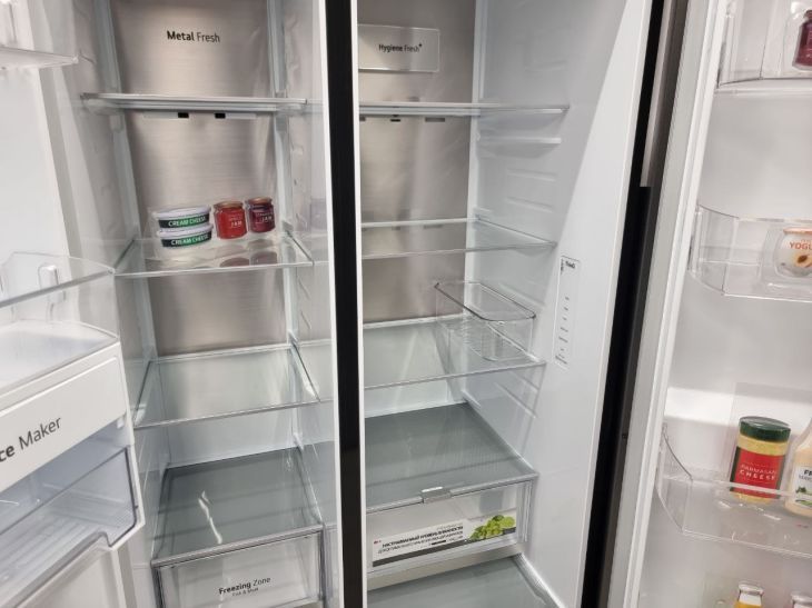 Какие продукты нельзя хранить на дверце холодильника: ошибаются 90% людей