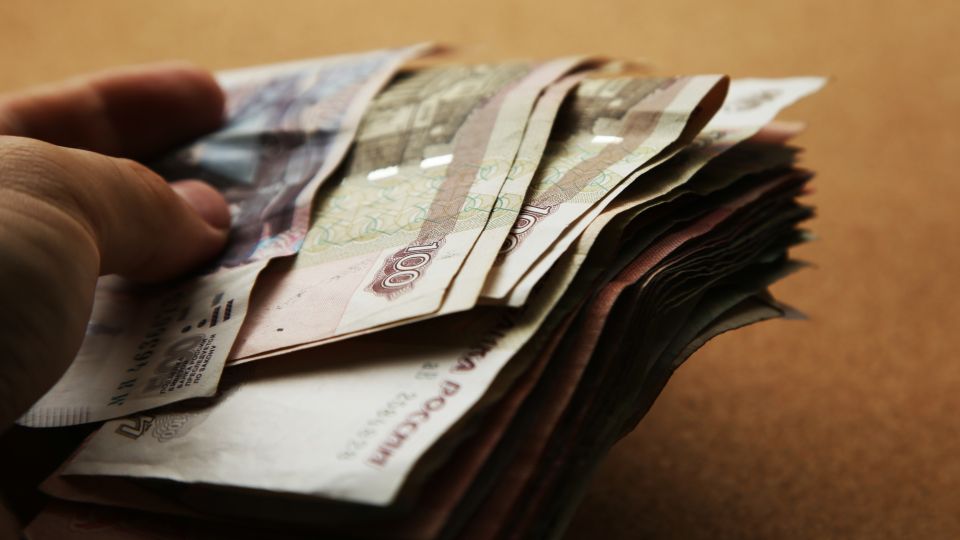 Обман ни при чем: вот почему в ресторанах просят оплату наличными, а не картой